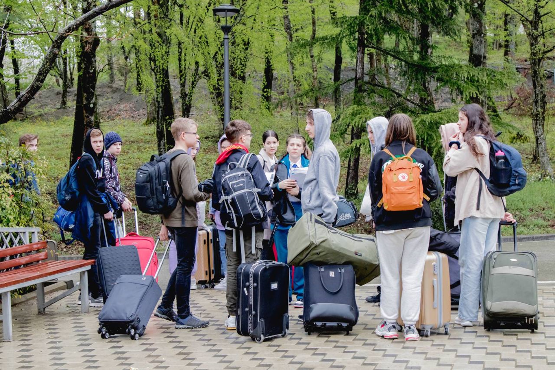 Свыше 1200 школьников стали участниками "победной" смены в "Орленке"